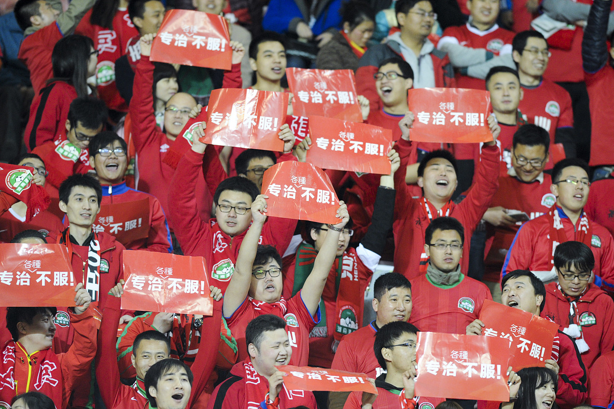 球队实力强大,夺得成功交锋胜利 球队实力强大,夺得成功交锋胜利