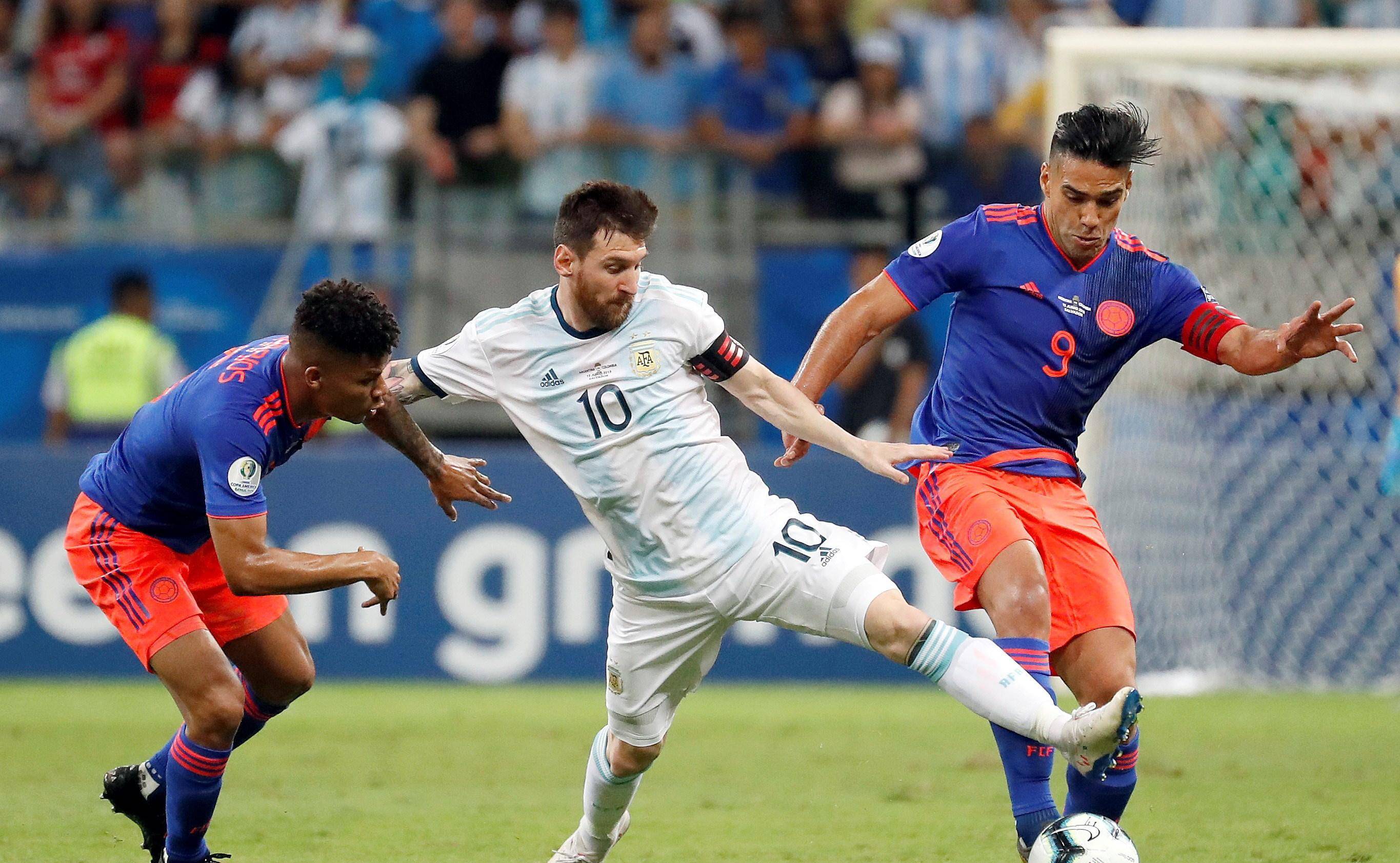 梅西闪耀全场，率队取得胜利实现逆转