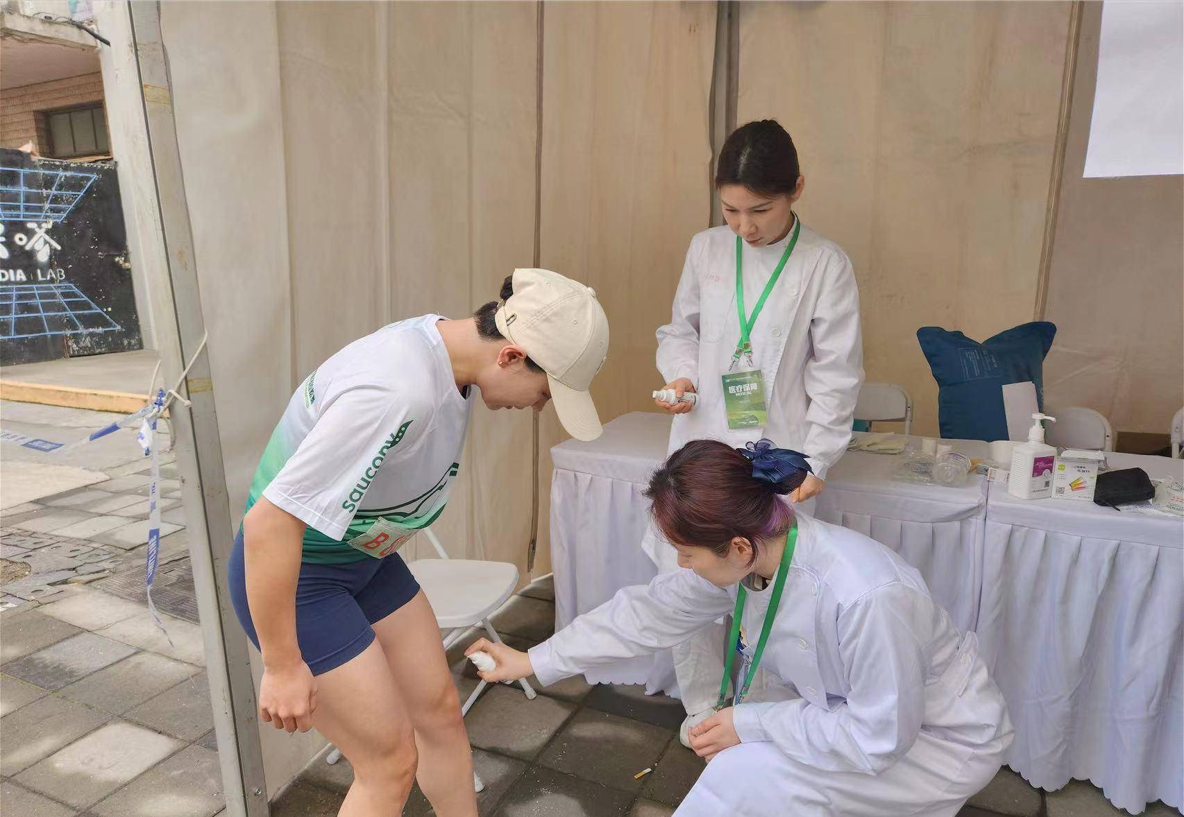 包含专业解说员带您近距离感受国际赛事的词条 包含专业解说员带您近距离感受国际赛事的词条