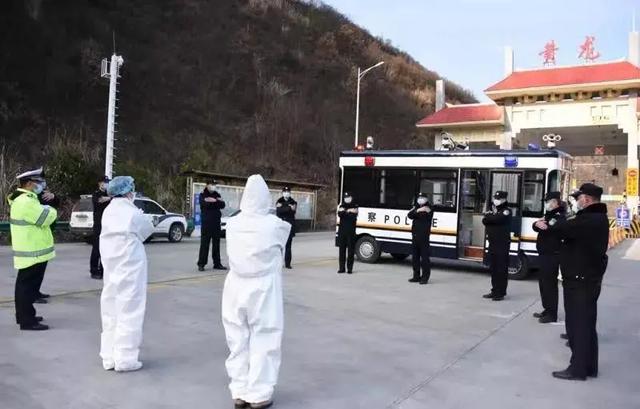 东部决赛即将揭晓，新冠疫情下的篮球盛事的简单介绍