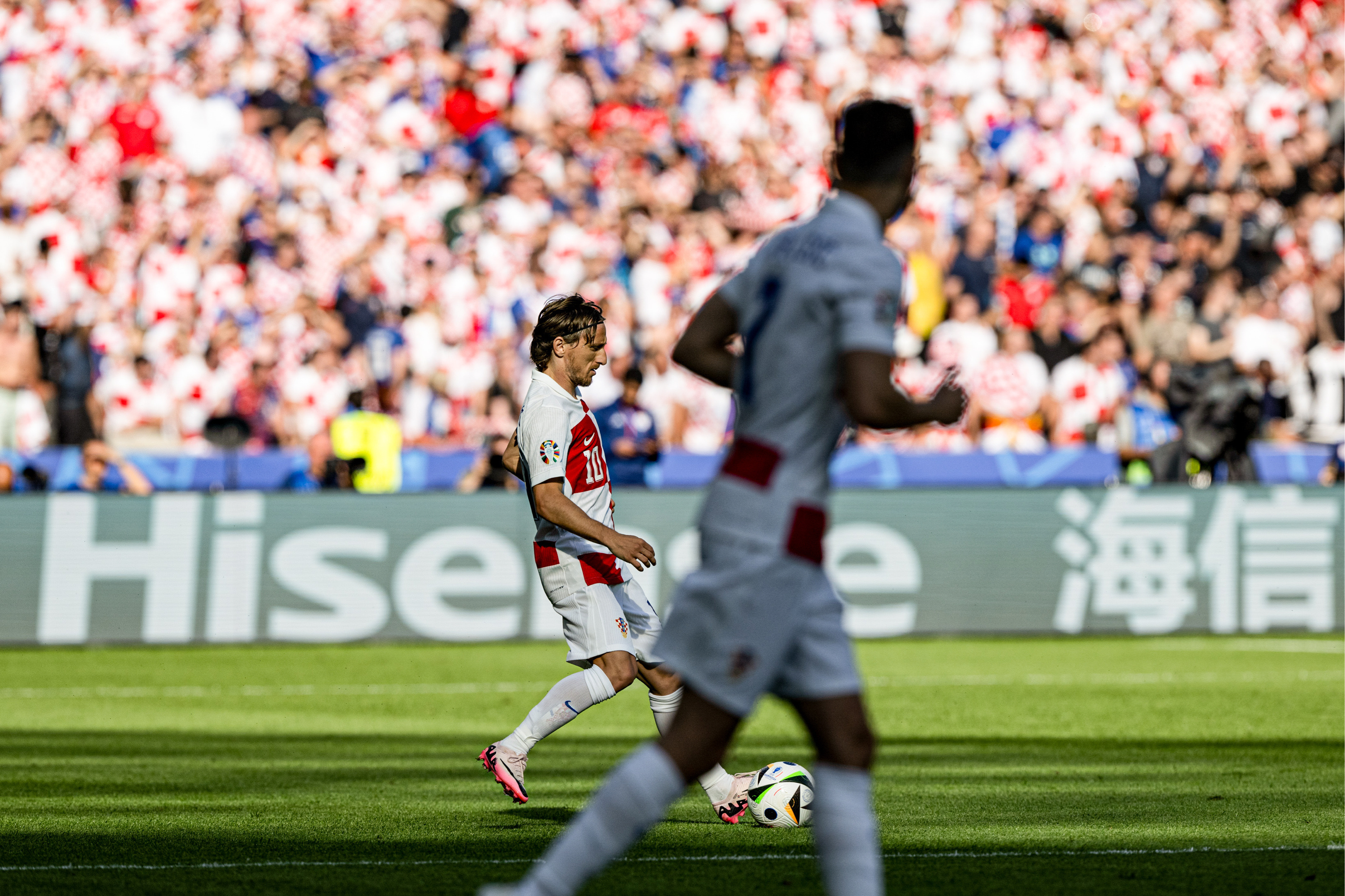 包含巴伦西亚备战对阵马赛，打响欧洲赛场上的第一战的词条