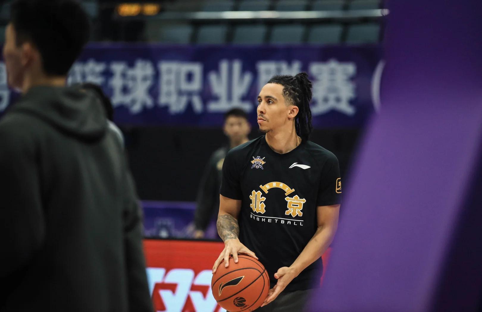 外援出色发挥成为球队得分重要依仗 外援出色发挥成为球队得分重要依仗