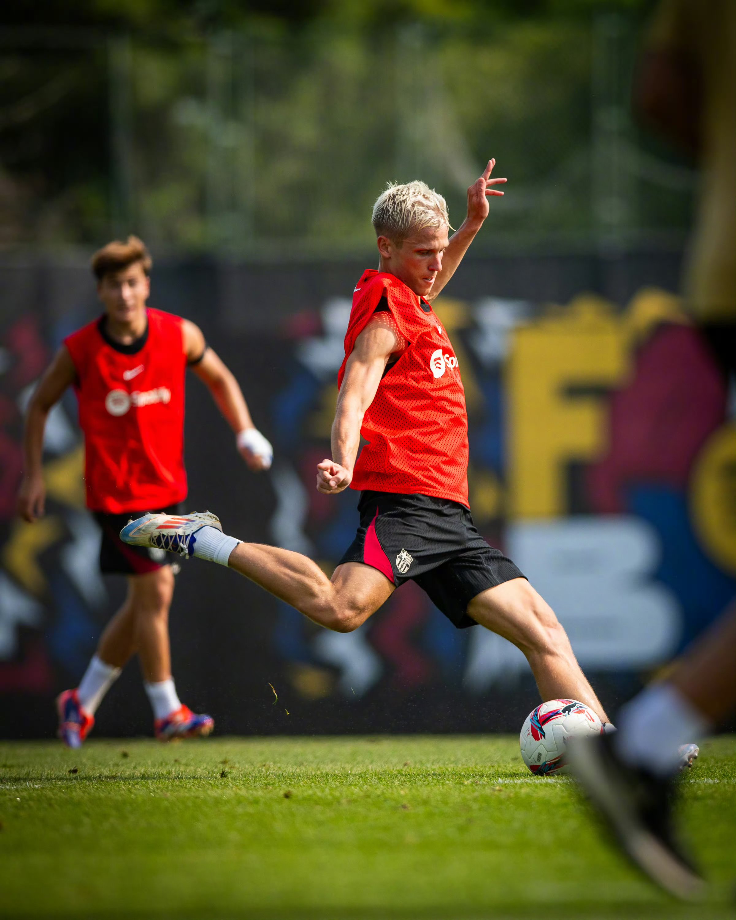 队内氛围融洽,球队士气高涨备战下轮比赛的简单介绍 队内氛围融洽,球队士气高涨备战下轮比赛的简单介绍