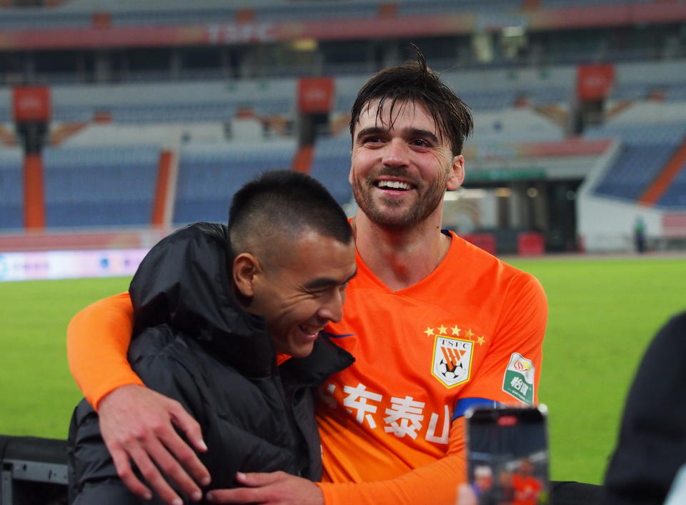 天津队合力击败对手,实现四连胜 天津队合力击败对手,实现四连胜