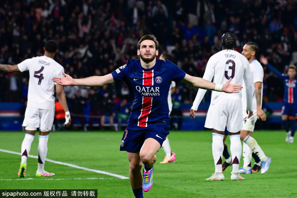 包含国际赛场上的精彩表现,球迷赞不绝口的词条 包含国际赛场上的精彩表现,球迷赞不绝口的词条