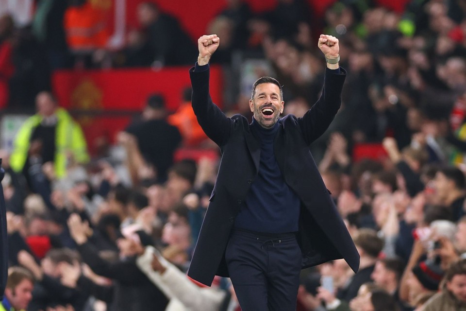 尤文图斯边锋转投曼联，球迷期待其火力全开的简单介绍