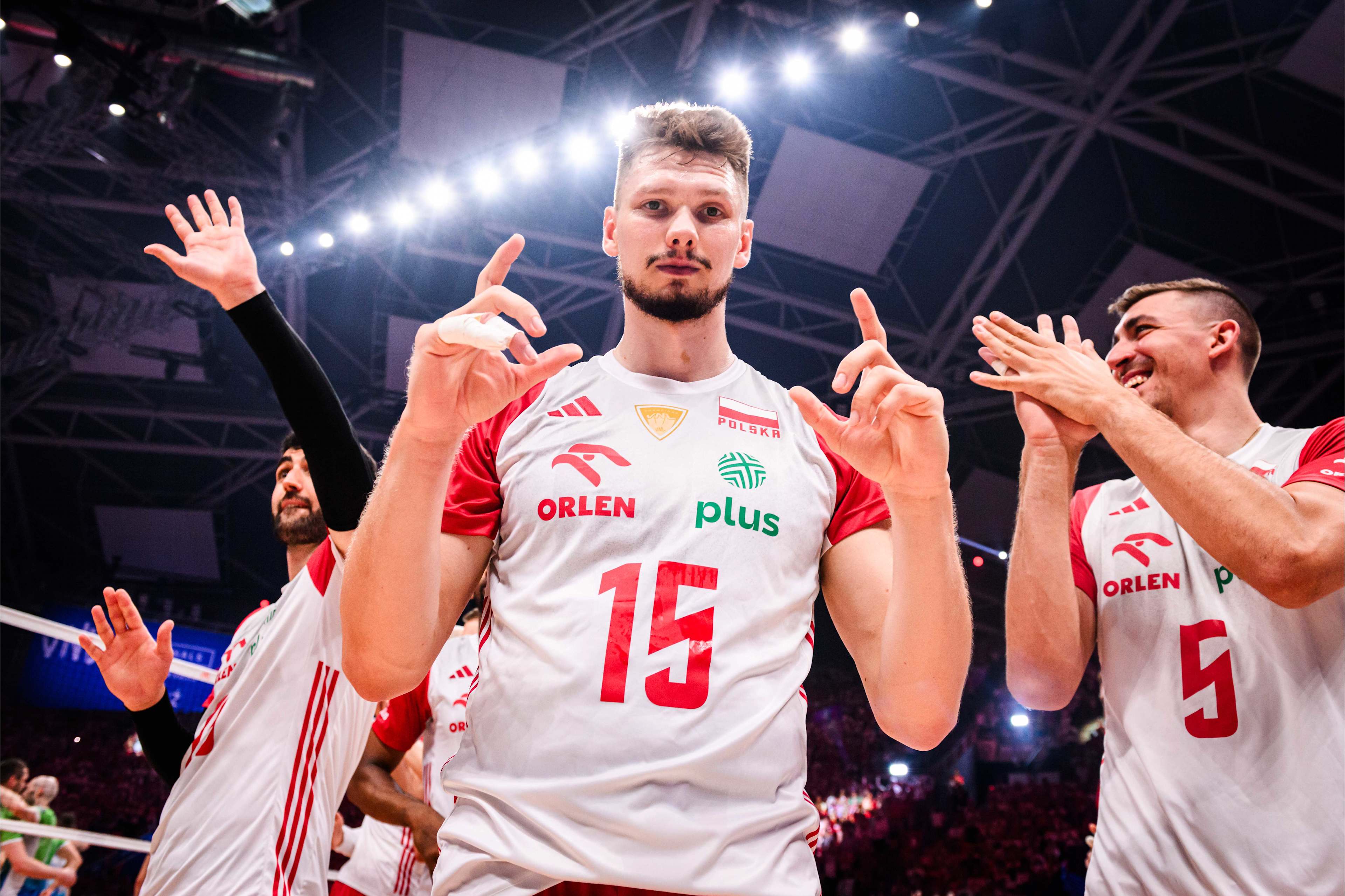 关于斯洛文尼亚队迅速崭露头角，领头羊竞逐的信息