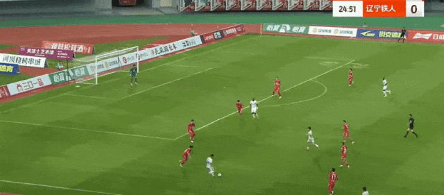 精彩对攻，球队最终战胜对手