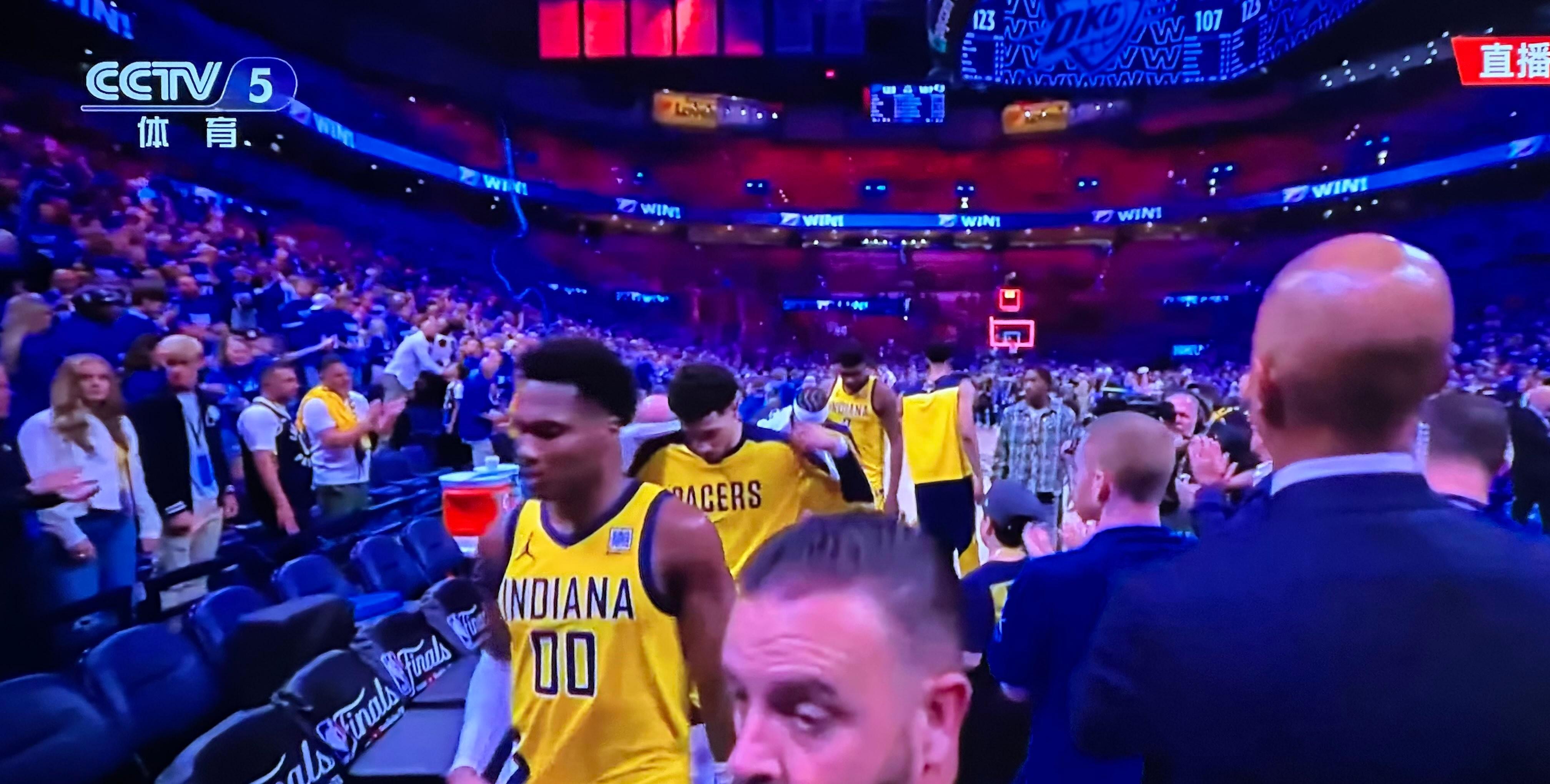 首发控制比赛节奏,球队稳定连胜稳居前列 首发控制比赛节奏,球队稳定连胜稳居前列