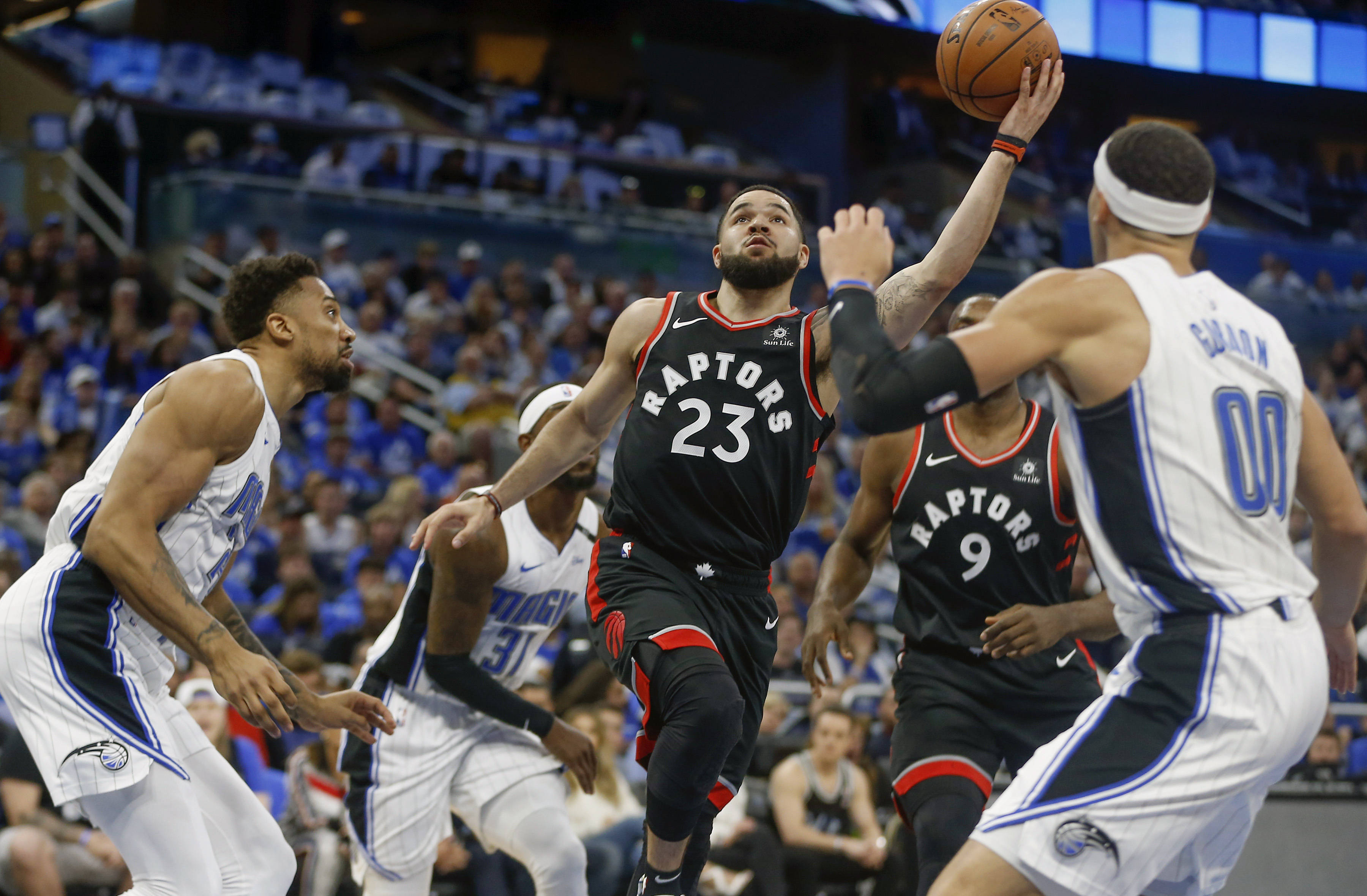 猛龙胜黄蜂，西亚卡姆砍下25分的简单介绍