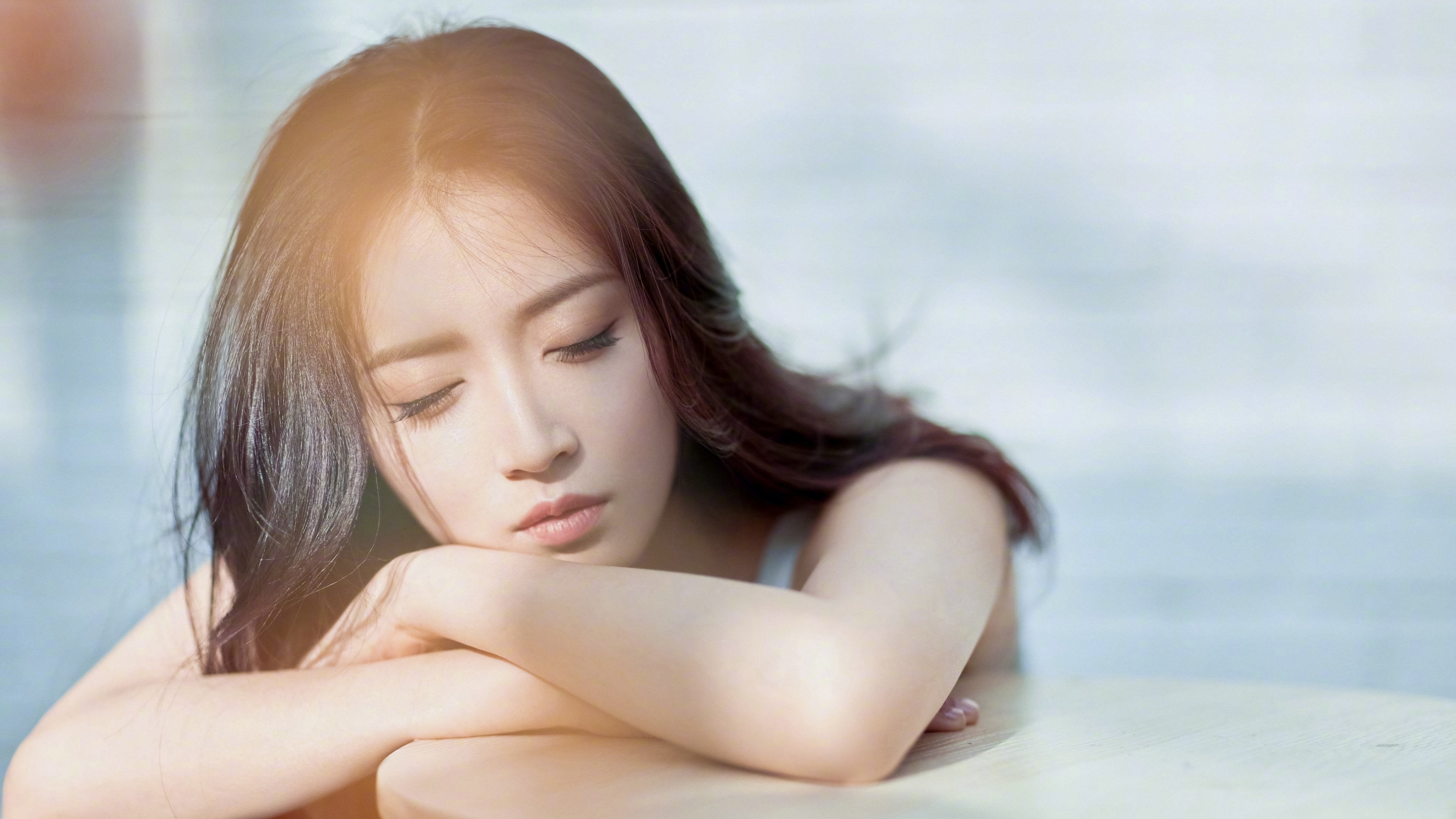 米切尔47分震撼天河，广东团队篮球击溃猛龙，诠释篮球真谛