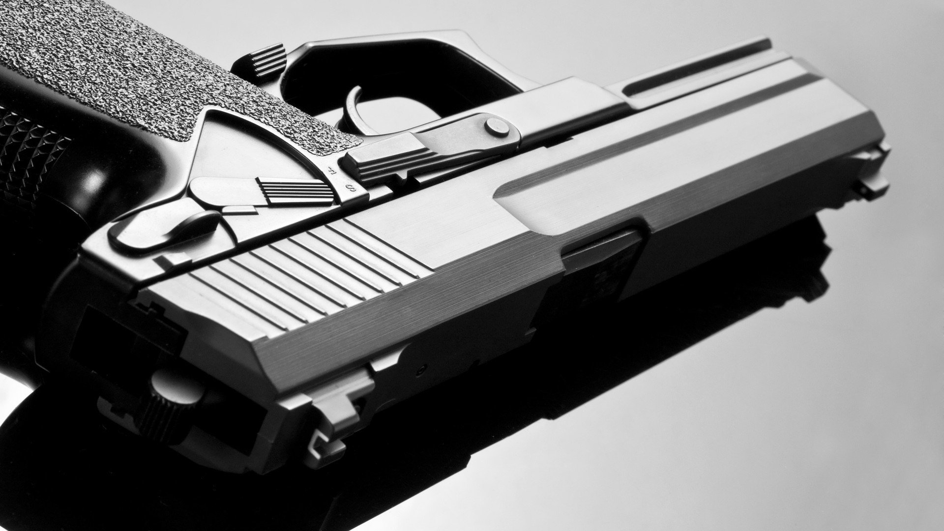 沉默中响起惊雷，当老派团队的幽灵在个人英雄时代重现